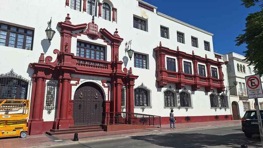 Le Palais de Justice et son style hispanique (La Serena, Chili)