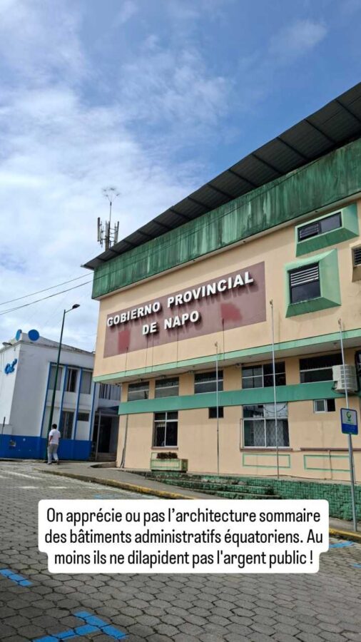 un bâtiment administratif peu reluisant à Tena