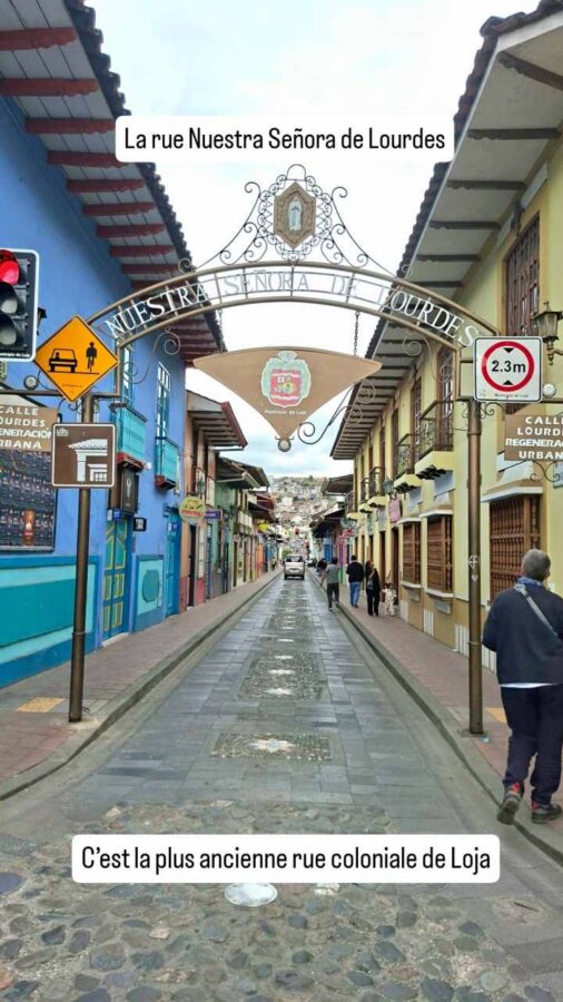 Loja, Équateur : la rue Lourdes, entrée