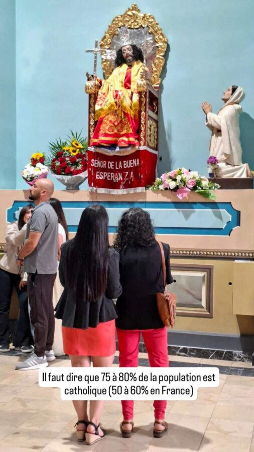 Loja, Équateur : intérieur d'une église