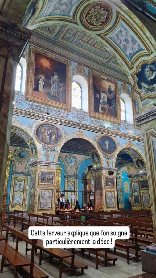 Loja, Équateur : intérieur d'une église