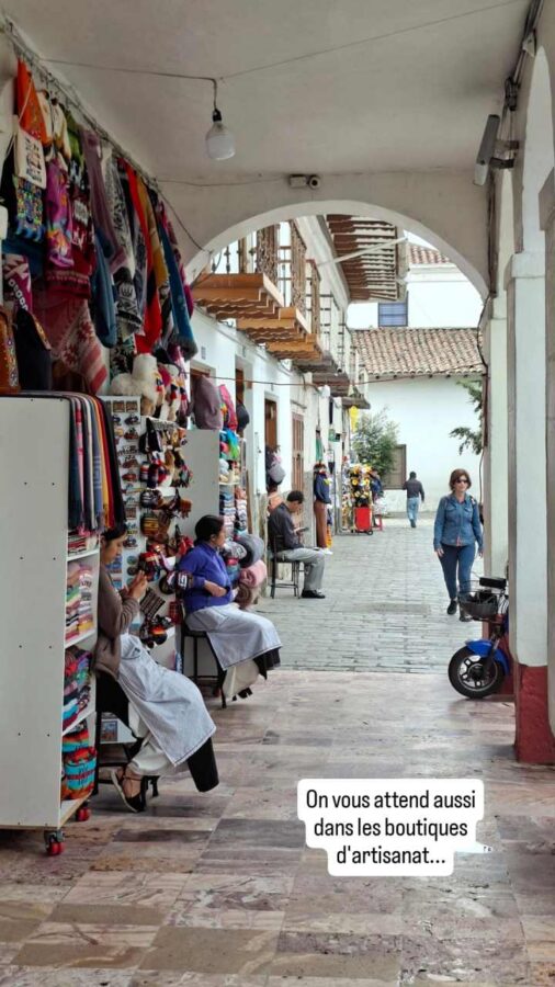 marché artisanal à Cuenca Équateur