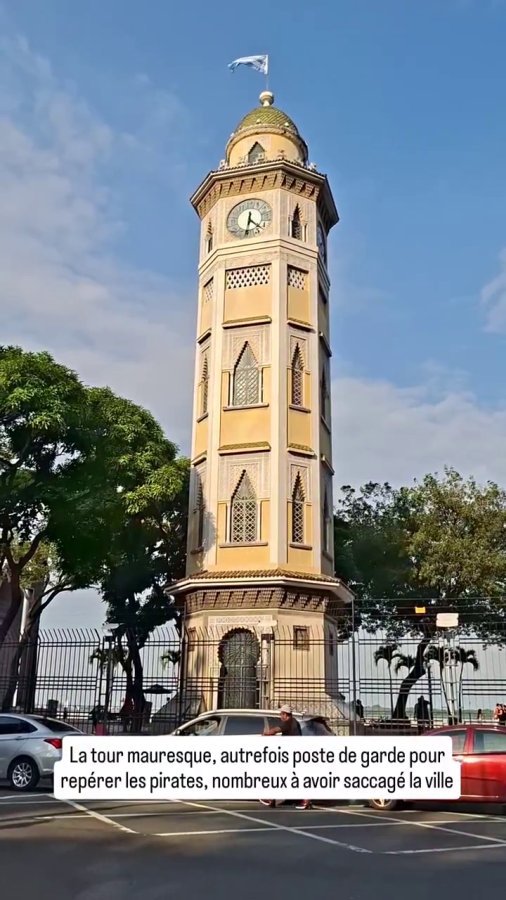 Cuenca, Équateur : tour mauresque