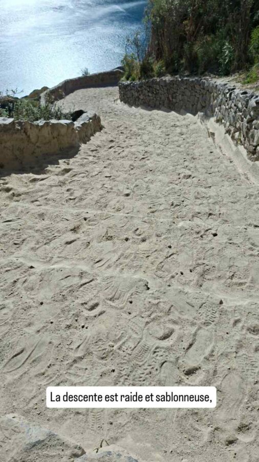 Lagune du Quilotoa, Équateur : sentier qui descend au lac