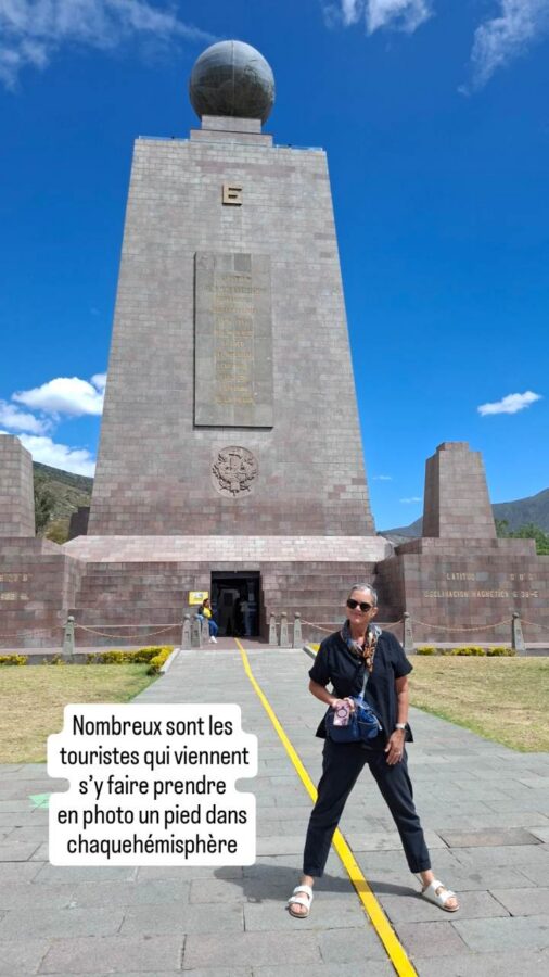 La Mitad del Mundo, Équateur : monument marquant le point de passage de l'équateur en 1744.