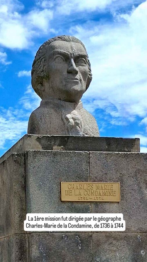 La Mitad del Mundo, Équateur : statue de La Condamine