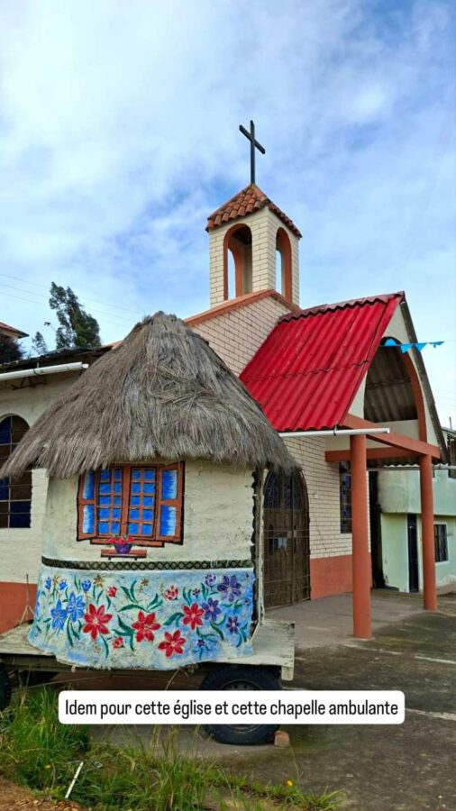 Téléphérique d'Ipiales en Colombie : chapelle ambulante dans les environs