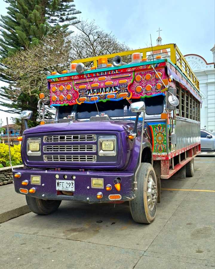 Bus Chivas, Colombie