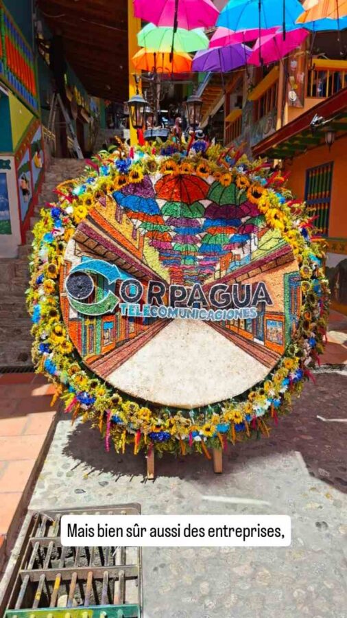 Silleteros, porteurs de fleurs, Guatapé, Medellin, Colombie