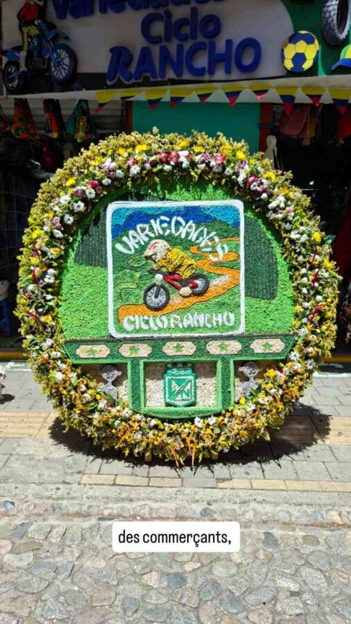Silleteros, porteurs de fleurs, Guatapé, Medellin, Colombie