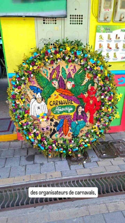 Silleteros, porteurs de fleurs, Guatapé, Medellin, Colombie