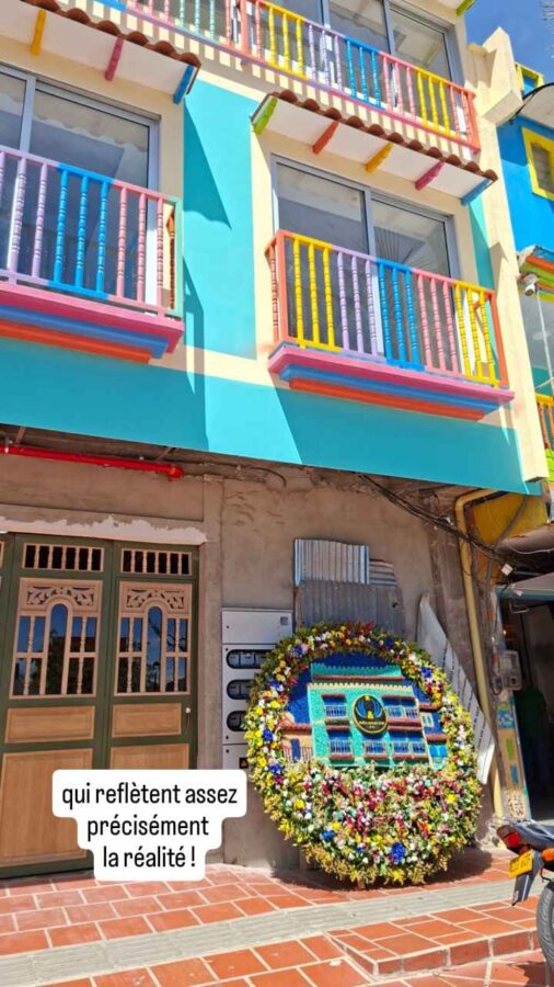 Silleteros, porteurs de fleurs, Guatapé, Medellin, Colombie