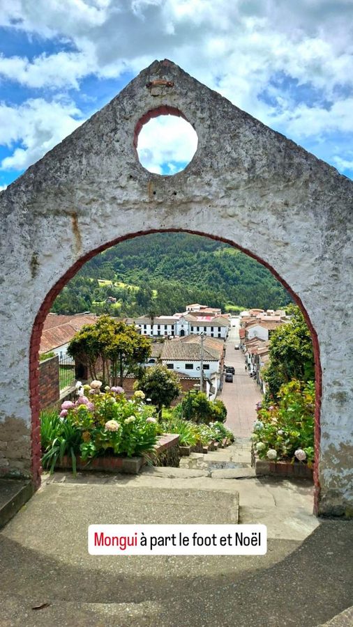 Mongui, la ville à part Noël et le foot